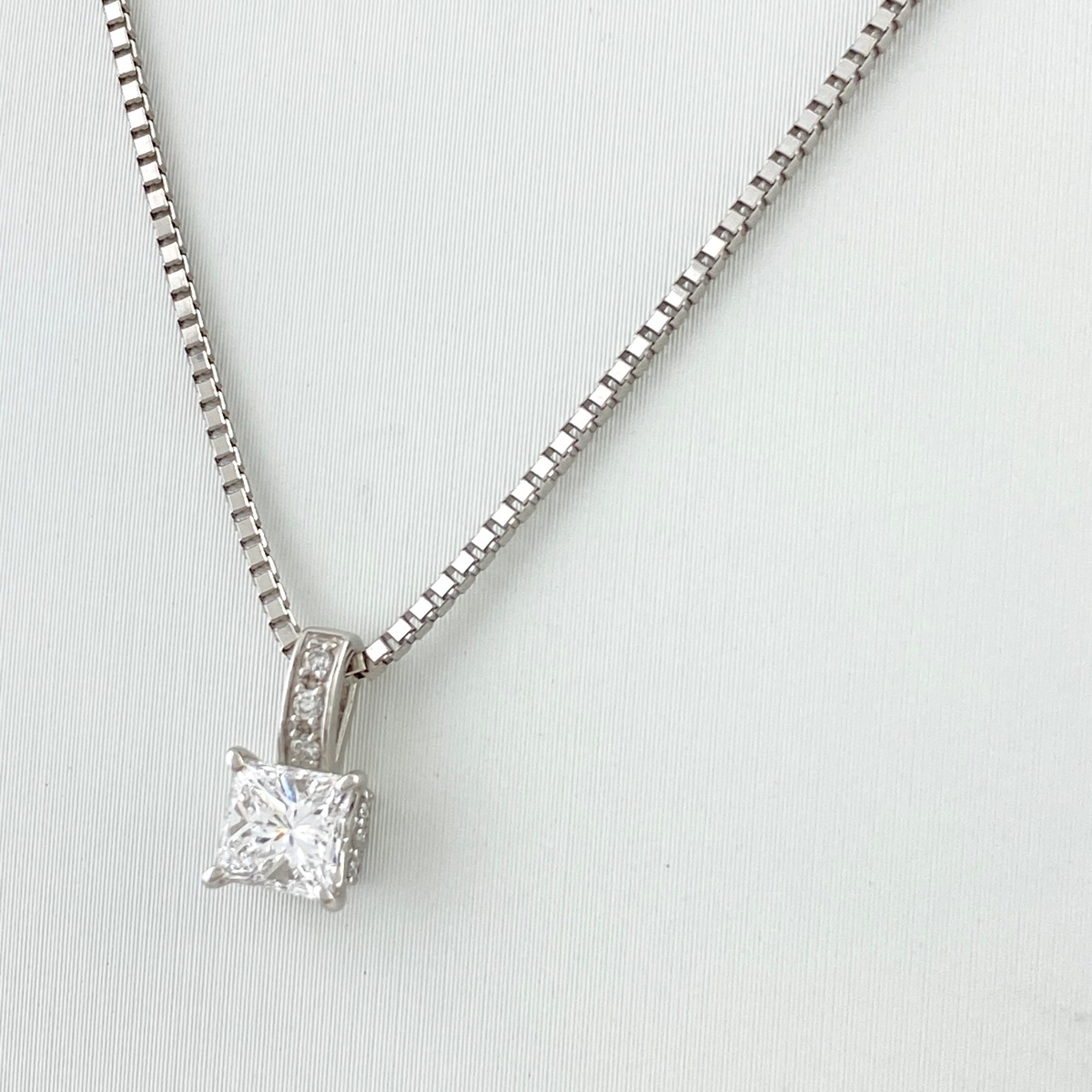 ダイヤモンド デザインネックレス プラチナ ペンダント メレダイヤ ネックレス Pt900 Pt999 レディース 【中古】