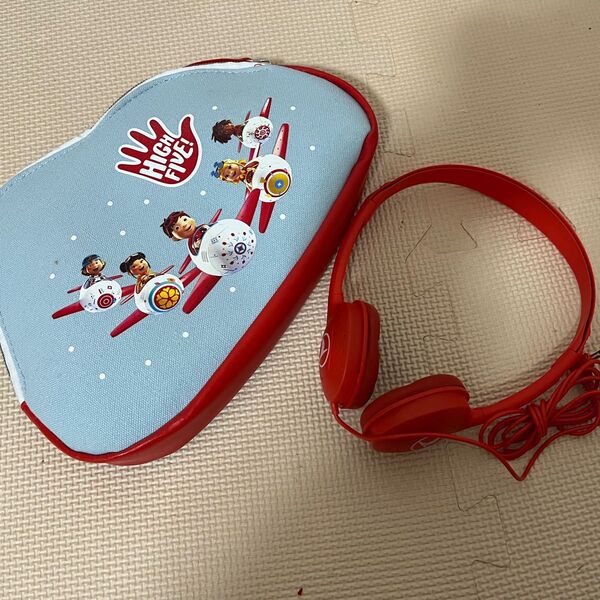 Turkish Airlines 子供用アメニティキット ポーチとヘッドホン
