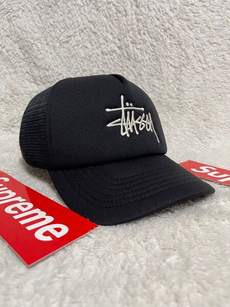 Stussy Capとシュプリームのステッカー2枚付き