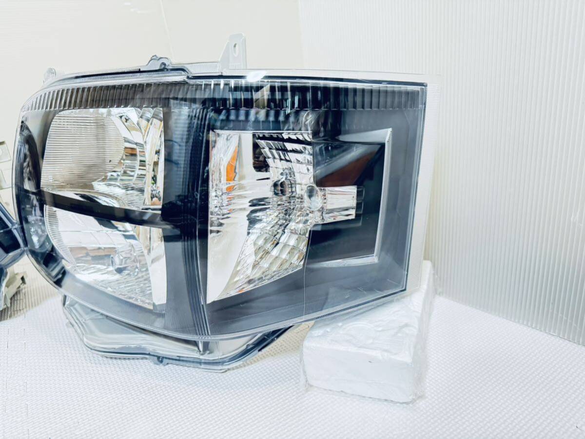 【新品】 ハイエース 3型 純正仕様 HID ヘッドライト インナーブラック ★コーキング処理★ 【新品】 ハイエース 3型 純正仕様 HID ヘッドライト インナーブラック ★コーキング処理★