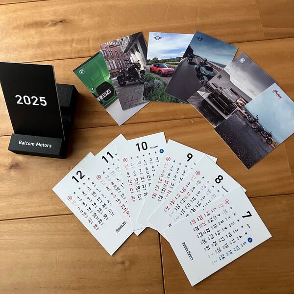 BMW (バルコム) 卓上2025カレンダー・スマホスタンド「新品・未開封品」
