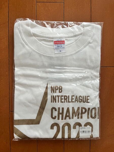 横浜DeNAベイスターズ 2023交流戦優勝ロゴ Tシャツ /ホワイト 白