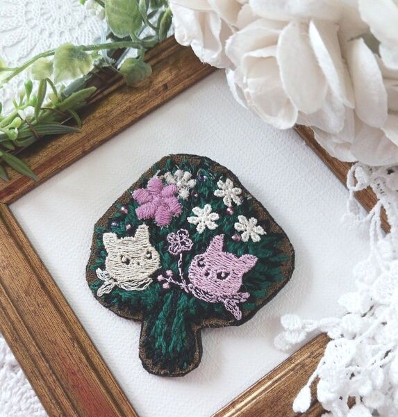 ☆ハンドメイド☆ミナペルホネン&pjc※アクセサリー ブローチ※ネコちゃん好きにオススメ
