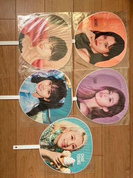 TWICEうちわ TWICE うちわ セット モモ サナ チェヨン