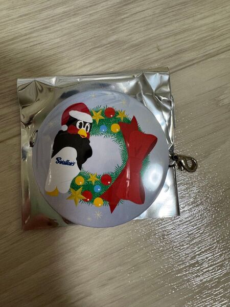 東京ヤクルトスワローズ つば九郎 缶バッジ クリスマスバージョン つばぽん