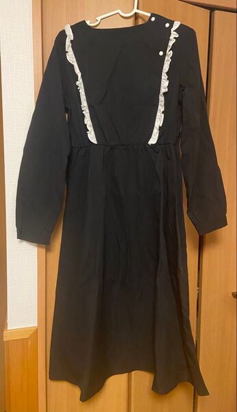 shein 長袖 黒 ワンピース