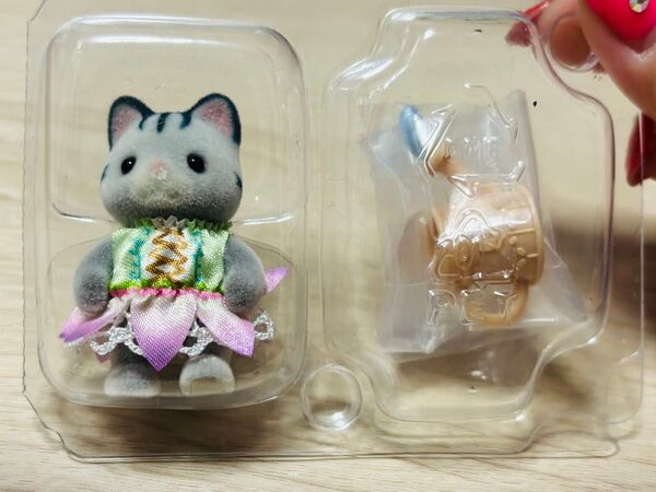 シルバニアファミリー 赤ちゃん お花畑シリーズ グレイッシュネコ ②