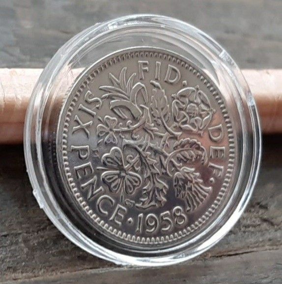 イギリス・1958エリザベスII・ラッキー6ペンス カプセル付きUK イギリス・英国外国コイン19MM2.8 grams