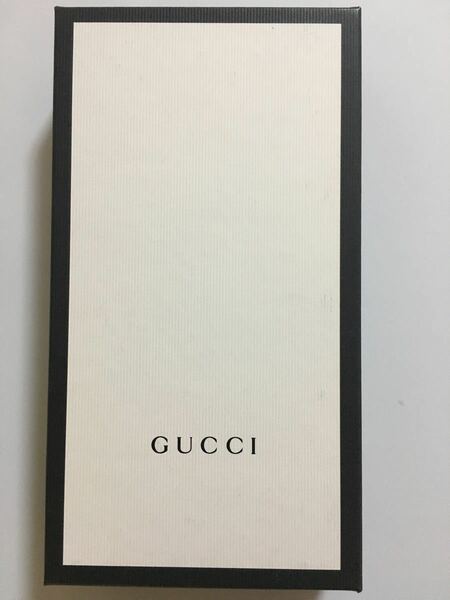 GUCCI パイソン　ラウンド長財布