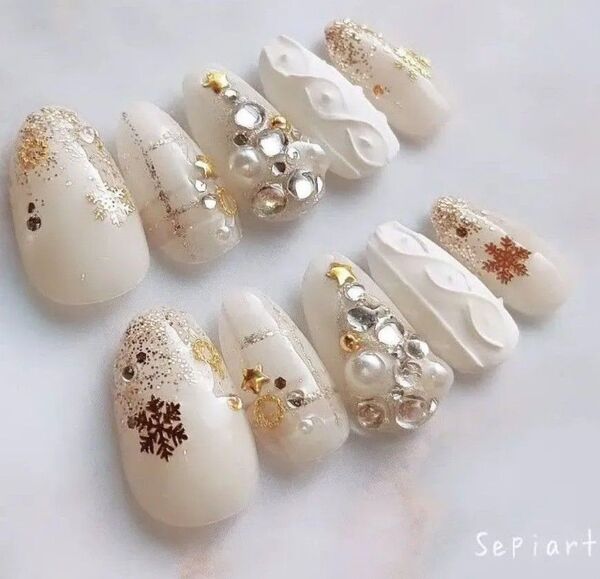 大人気☆クリスマスネイルチップ☆アイボリー×ホワイトニットネイル☆雪の結晶☆クリスマスツリー