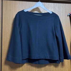 ブラック 黒 ボートネック