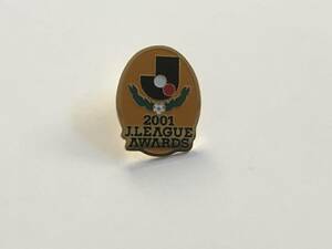 * 2001 J Lee ga War z pin badge ( search World Cup FIFA)*