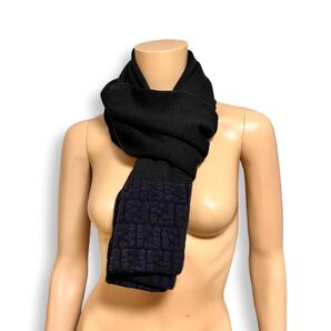 正規品 FENDI フェンディ FF柄 マフラー 黒 レディース