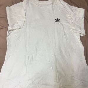 adidasTシャツ