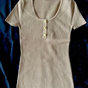 キャメル半袖ニット