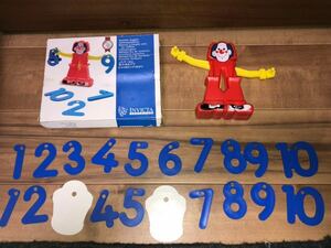 知育玩具● ボーネルンド 知育玩具 おもちゃ ピエロのビックリはかり 足し算と引き算の概念を自然に学ぶ 軽量ぶらさげやすい 対象4歳頃