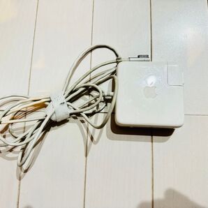 MacBook Pro 付属 純正60W MagSafe 充電アダプタ/ジャンク品