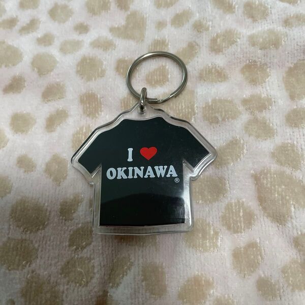 I LOVE OKINAWA キーホルダー(Tシャツ型)黒