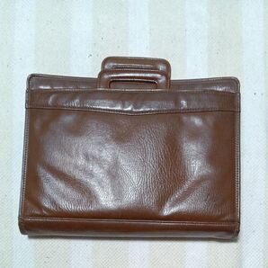 A4脇抱え本革ビジネスバッグ