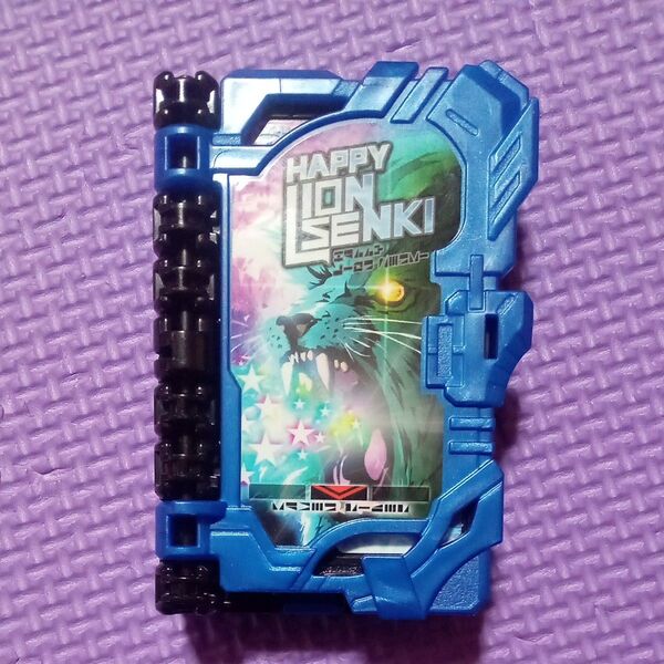 仮面ライダーセイバー DX ワンダーライドブック ハッピーライオン戦記