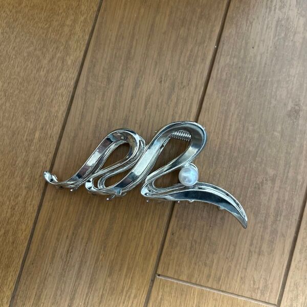 髪の毛をまとめるやつ