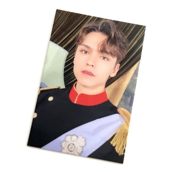 SEVENTEEN CAFE SEOUL トレカ バーノン セブチ フォトカード カフェ ソウル 軍服