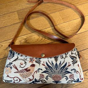 2つ口ショルダーバッグ