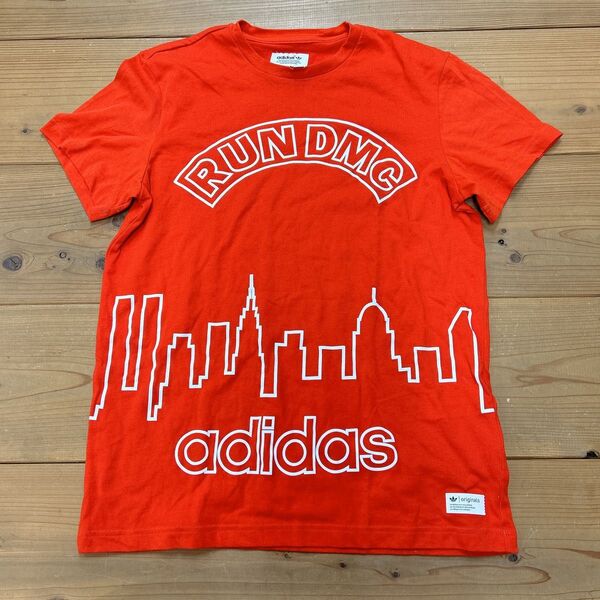 adidas originals 赤Tシャツ 1982