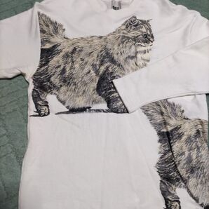 猫のトレーナ 白