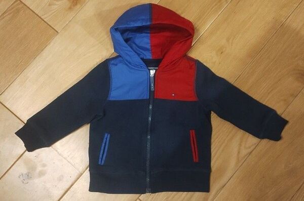 トミーヒルフィガー zipアップパーカー92サイズ