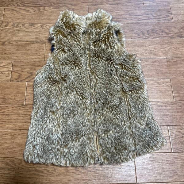 Zara Girls ファーベスト 116 110 120 サイズ 美品 フェイクファー ザラ