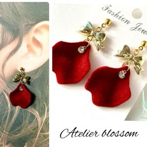 フロッキーペタル×ゴールドリボンの耳飾り レッド ハンドメイド ピアス イヤリング 樹脂 ノンホール 他カラーもあります 秋冬 赤