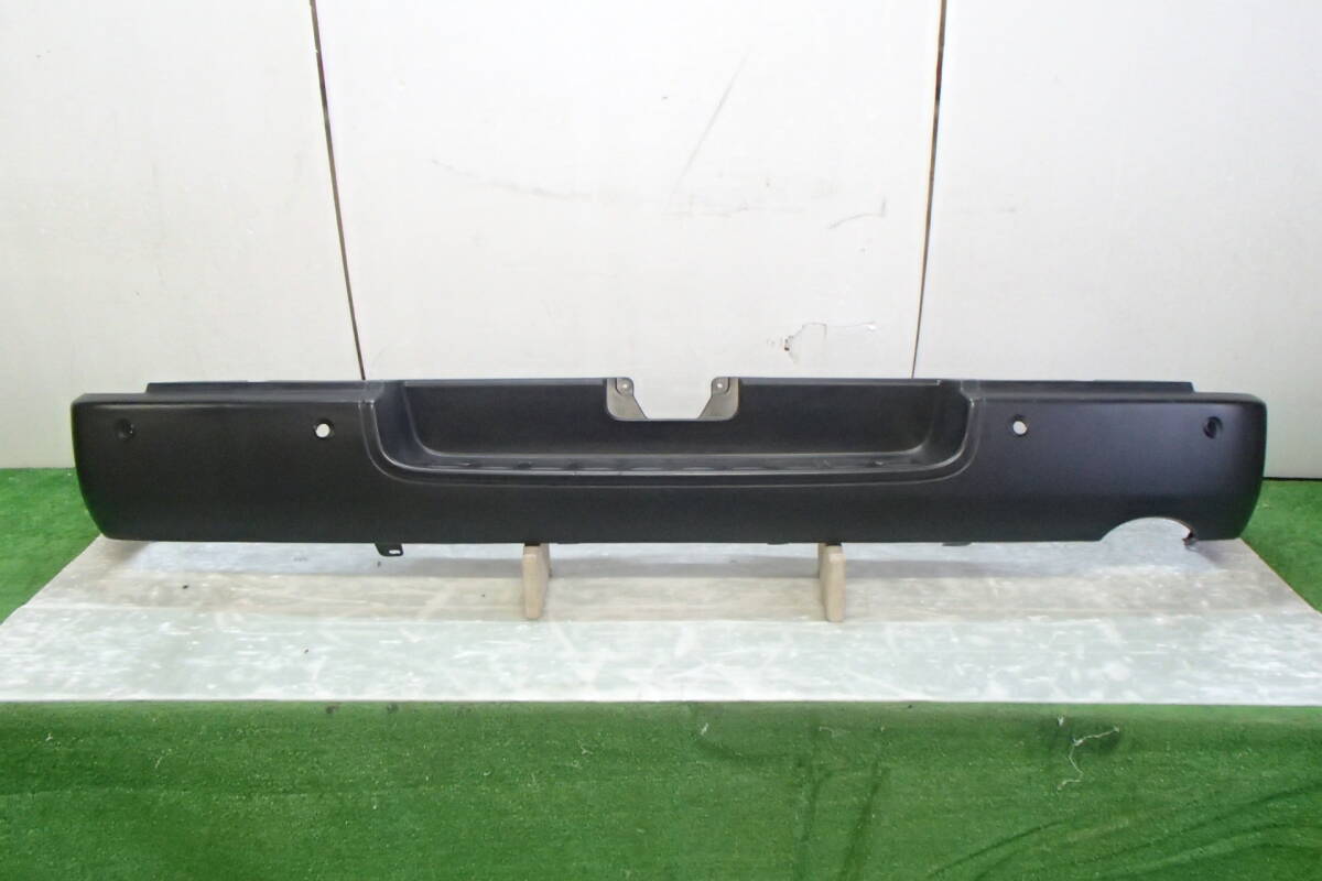 200系 ハイエース 標準 純正 リアバンパー 無塗装 黒 52159-2630