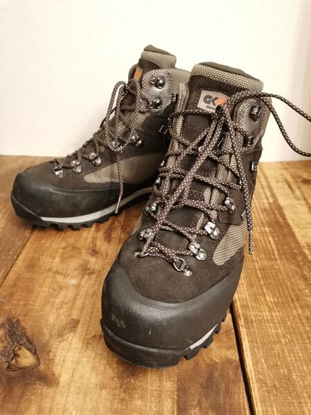 【美品】キャラバン グランドキング GK68 ゴアテックス Vibramソール 登山 シューズ