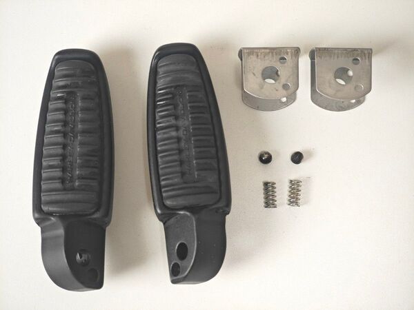 ハーレー ナイトスター RH975S 純正 リアフットペグ、ブラケット、バネ、デテントボール