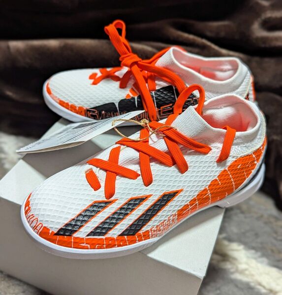 新品タグ付き adidas Xスピードポータブル フットサルシューズ メッシモデル 17,0