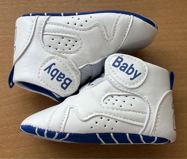 ★新品 ベビーシューズ 赤ちゃん バッシュ 靴 バスケットボール JORDAN風 ジョーダン風 NBA バスケ 11cm スニーカー 白 ホワイト