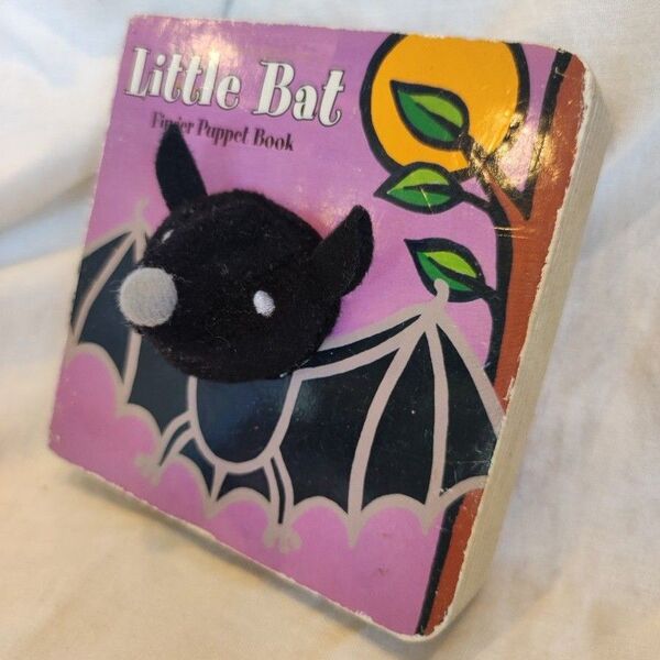 Little Bat リトルバット 英語絵本 フィンガーパペットブック finger puppet book