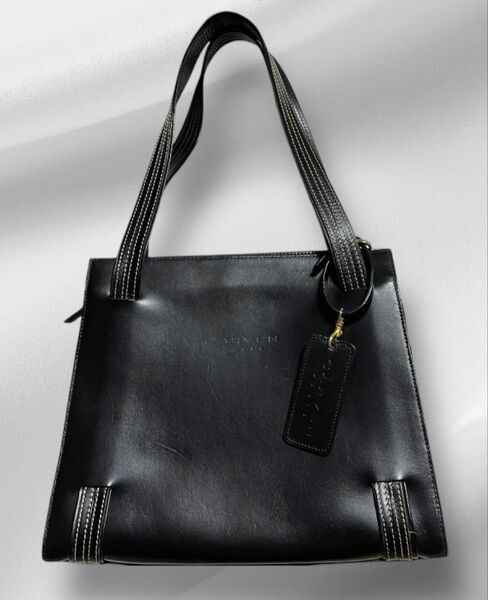 CARVENのショルダーバッグ