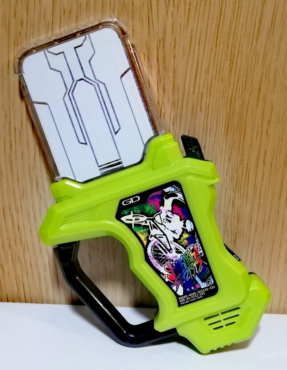 Yahoo!オークション -「dxシャカリキスポーツガシャット」の落札