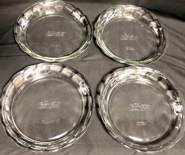 コカ・コーラPYREX ガラス皿4個セット 未使用 クリスマスパーティー