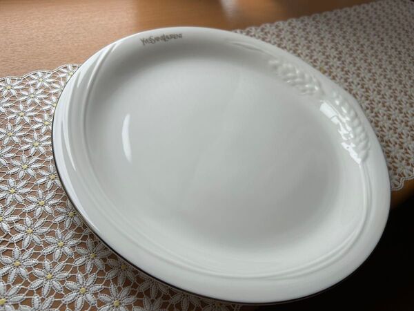 イヴ・サンローランの食器6枚セット(未使用品)
