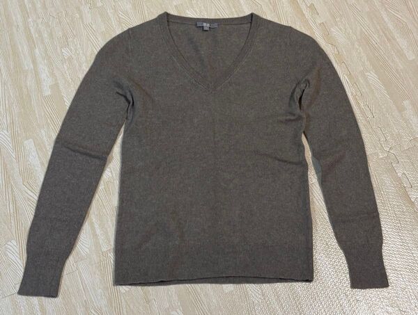 【SALE】UNIQLO カシミヤVネックセーター L 美品