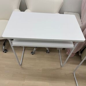 ネイルテーブル