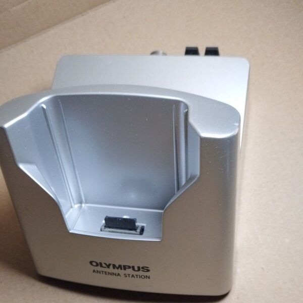 〈現状品〉OLYMPUS PJ‐20用 充電器 充電スタンド CR16 オリンパス
