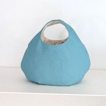 無地 ブルーグリーン 丸底 ころりんバック ハンドメイド 丸いバック 軽いバック グラニーバック