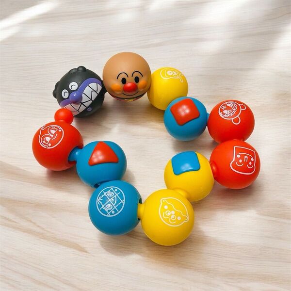 【月末 出品期限】アンパンマン ムニュッ!とつなげてポン!育脳ボールパズル