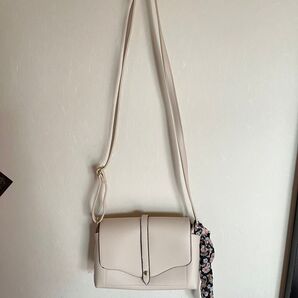 数回使用のみ!DRESKIP 斜めがけバッグ