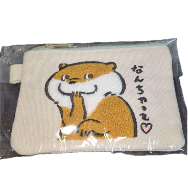 未使用 可愛い嘘のカワウソ さがら刺繍風ミニポーチ