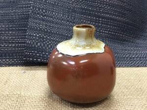 新品 複数可【即決】小さな花瓶高さ９ｃｍ　一輪挿し　茶色